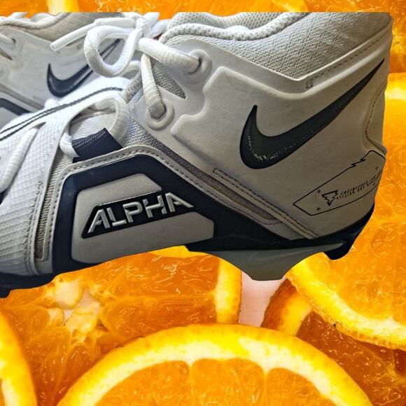 Nike‎ Alpha High Top White With Black Football Cleats Size 8.5 - Picture 4 of 10